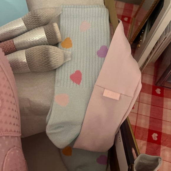 Valentine Nike 9 Air Force 1 Shoes-Skims Socks-Headband-Undies & Much More - Picture 12 of 15